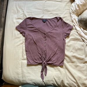 size small american eagle t-shirt